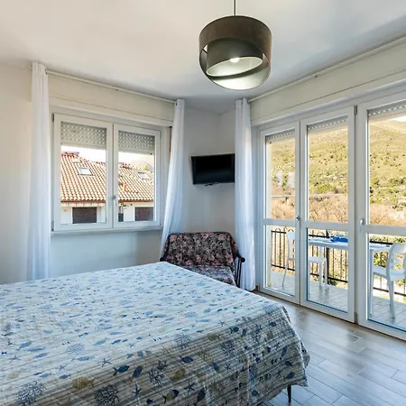Tra Le Onde By Interhome Ceriale