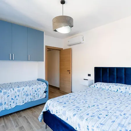 Tra Le Onde By Interhome *